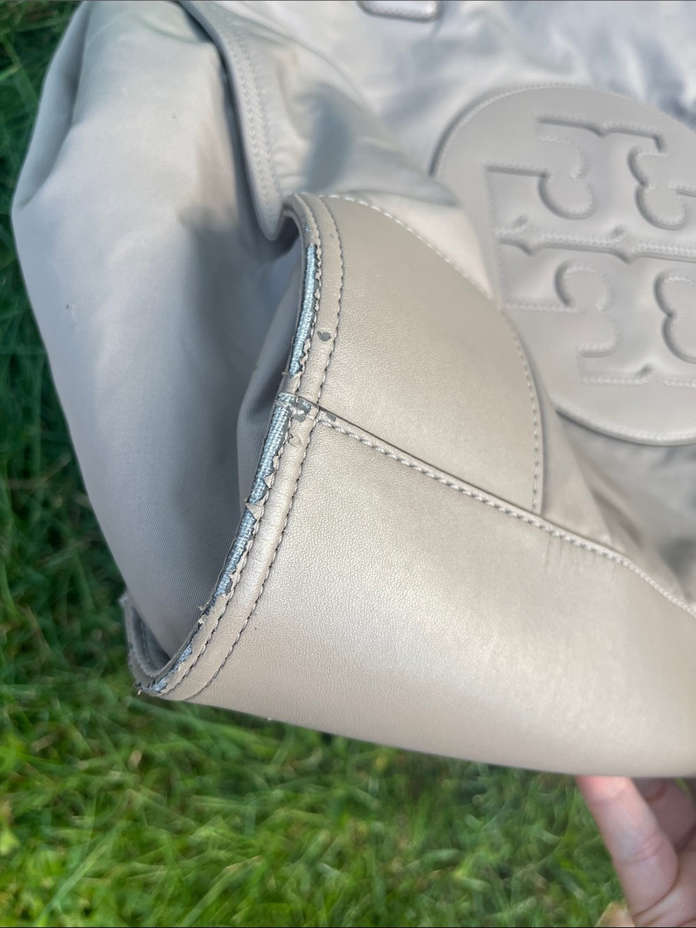 Tory Burch Beige Leather Logo Tote - Picture 3 of 3